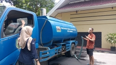 Kerja Cepat, PAM Tirta Karajae Distribusikan Air Bersih untuk Pelanggan yang Terdampak Kebocoran Pipa